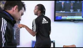 Reação cómica de Drogba ao sorteio da Champions