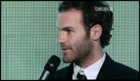 Mata recebe prémio de melhor do ano no Chelsea