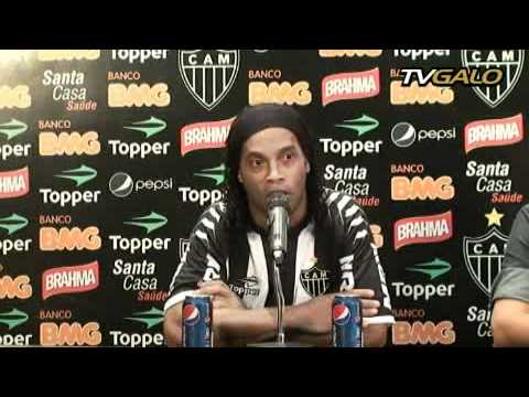 Ronaldinho apresentado no Atlético-MG