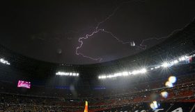 Temporal atrasa jogo entre Ucrânia e França