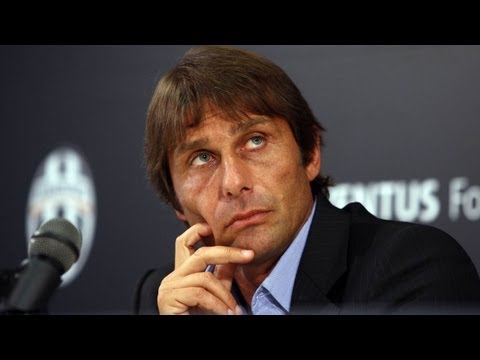 Antonio Conte irritado em conferência de imprensa