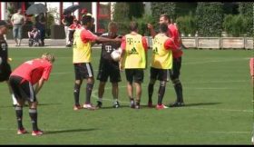 Badstuber nervoso durante treino do Bayern