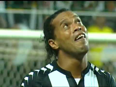 O golaço emocionado de Ronaldinho