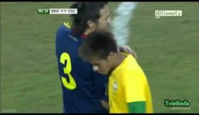 Neymar falha penalti escandalosamente