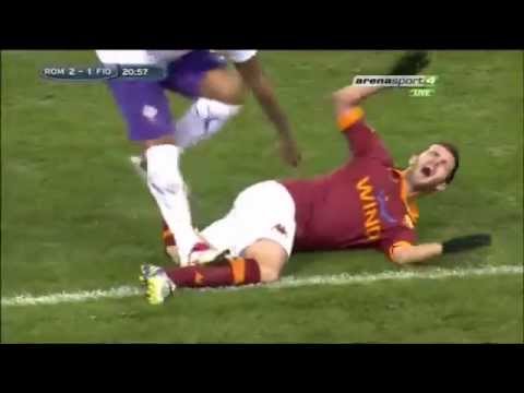 Pisadela de Ruben Oliveira a Pjanic