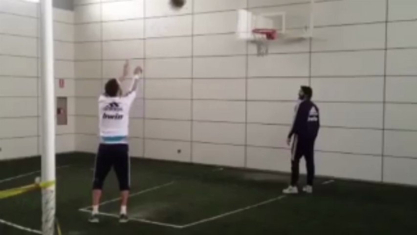 Higuaín recupera com bola de basquetebol