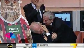 Tiziano Crudeli volta a festejar pelo Milan como ninguém