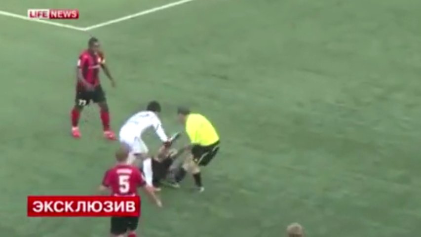 Árbitro assitente banido da Rússia por agredir jogador