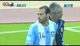 Mascherano pontapeia condutor de carro médico