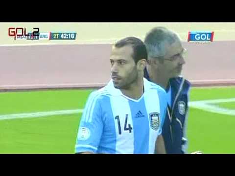 Mascherano pontapeia condutor de carro médico