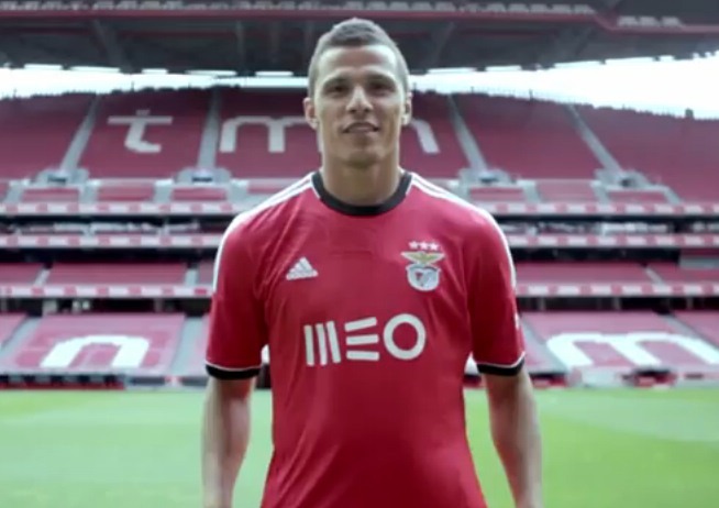 A nova camisola do Benfica