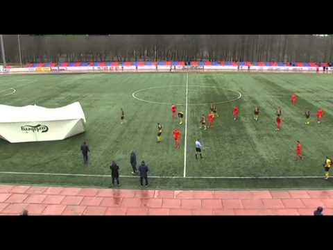 Tenda entra em campo, jogo interrompido.