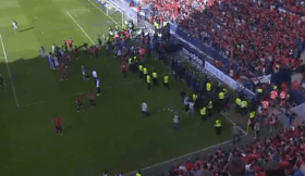 Bancada cede no estádio do Osasuna