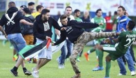 Jogadores do Maccabi Haifa agredidos por adeptos pró-Palestina