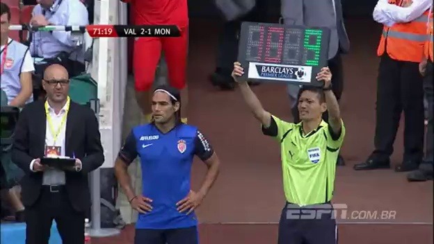 Meio ano depois Falcao volta aos relvados