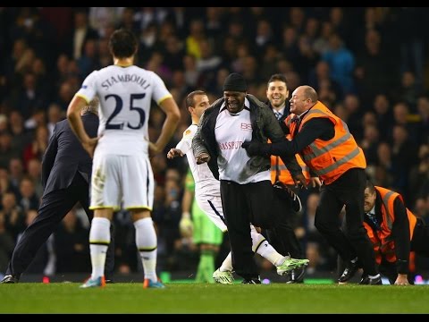 Relvado de White Hart Lane invadido três vezes durante Tottenham vs Partizan