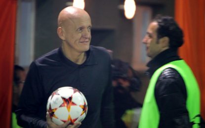 Collina aparece de surpresa para arbitrar jogo entre amadores