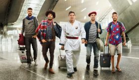 Jogadores do Barça vão de férias em anúncio da Qatar Airways