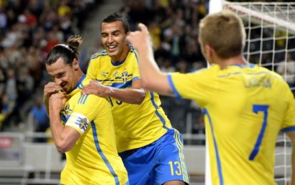 Guarda-redes moldavo oferece golo a Zlatan