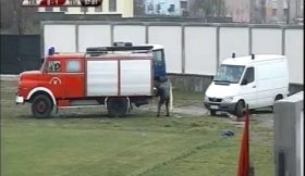 Entretanto na Albânia: ambulância avaria durante lesão de jogador