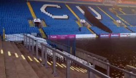 Piscina em Brunton Park Stadium Estádio do Carlisle UFC