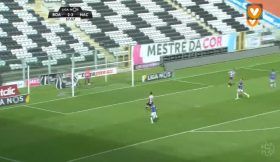 Falhanço do ano em Portugal! Jogador do Boavista falha golo certo