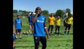 Vídeo: Conte e Lautaro tiveram um momento tenso no Inter-Roma e hoje ironizaram com um combate de boxe