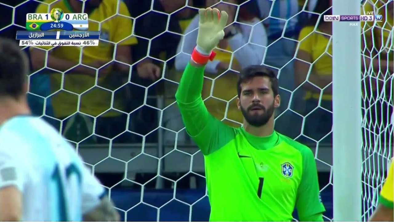 Alisson Becker foi à área contrária aos 94′ para marcar o cabeceamento da vitória! (VIDEO)