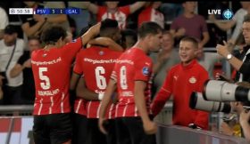 VÍDEO: Este golo do PSV na Champions é de uma magia incrível