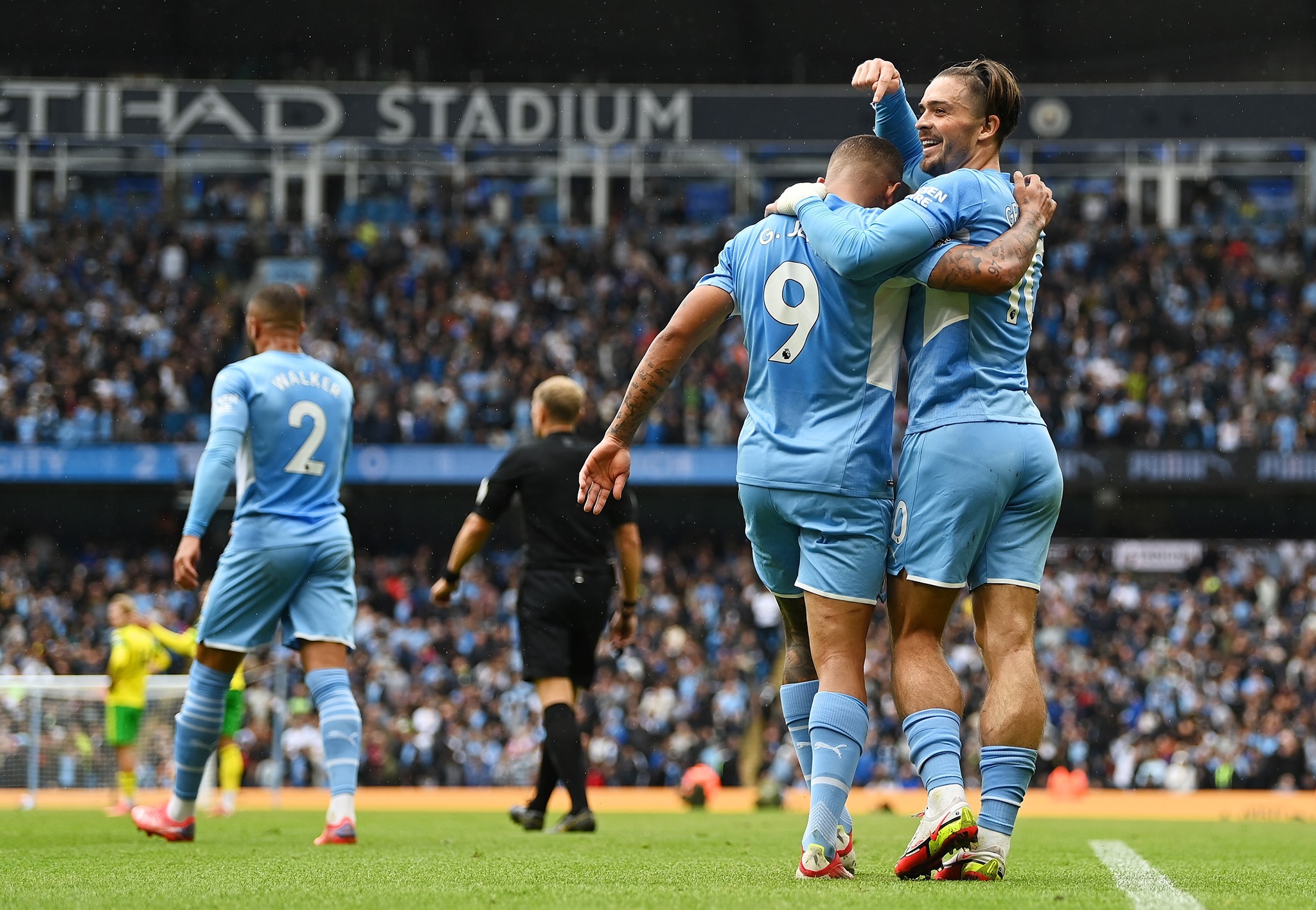 Vídeo: Grealish já marca pelo City