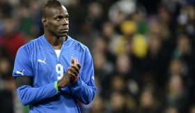 VÍDEO: Balotelli marca golaço e manda recado ao treinador adversário