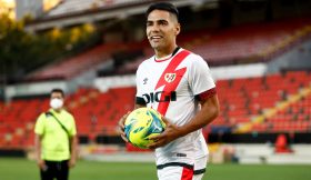 VÍDEO: Radamel Falcao marca na estreia pelo Rayo