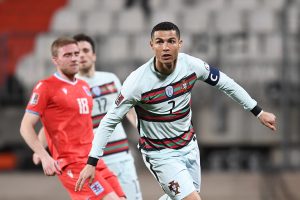 Guarda-Redes Luxemburguês Evitou Golo Épico De Cristiano Ronaldo Com Grande Defesa