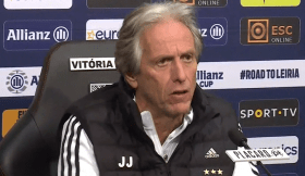 Vídeo: A pergunta que irritou Jorge Jesus depois do empate com o Vitória SC