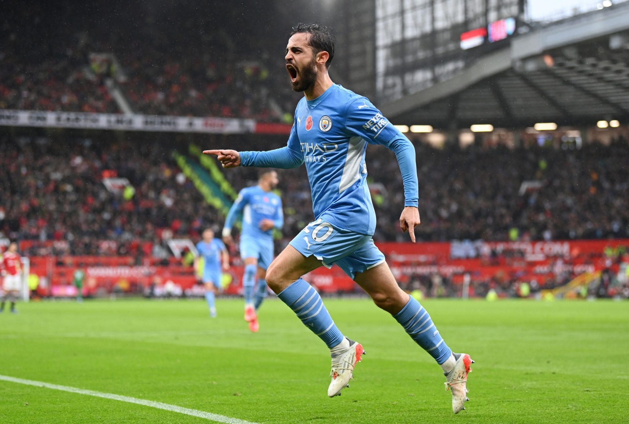 VÍDEO: Bernardo marca em Old Trafford após assistência de Cancelo