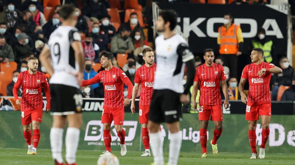 Vídeo: A grande cabeçada de Gonçalo Guedes que travou Lopetegui