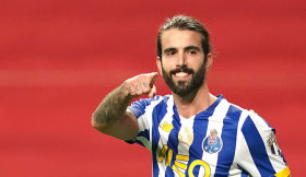 Vídeo: Ex-FC Porto resolve 1.º jogo da CAN