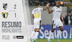 Highlights | Resumo: Vitória SC 2-1 Famalicão (Liga 21/22 #25)