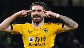 Vídeo: Rúben Neves fecha goleada do Wolverhampton com muita classe