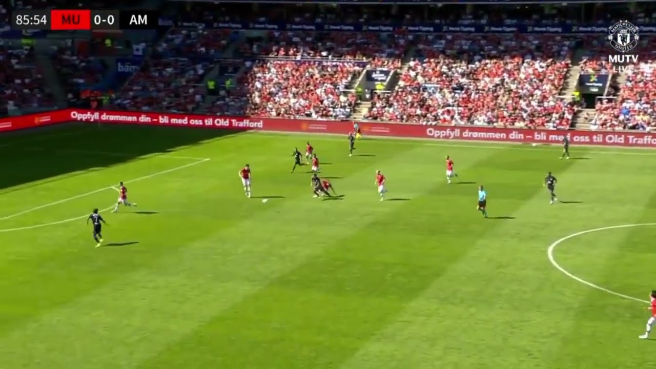 Vídeo: João Félix derrota Manchester United