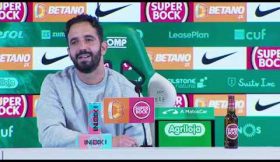 Vídeo: Amorim até respondeu em inglês depois da vitória do Sporting