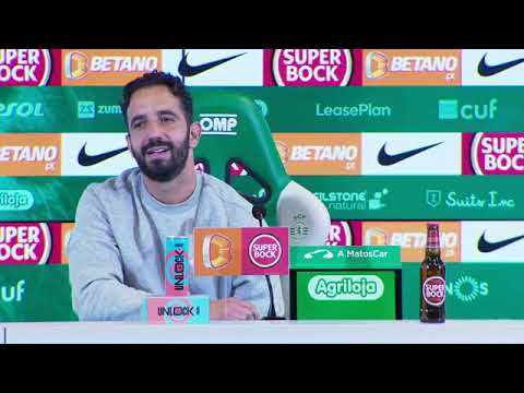 Vídeo: Amorim até respondeu em inglês depois da vitória do Sporting