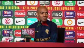 Vídeo: João Mário bombardeado com perguntas sobre Ronaldo